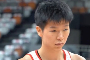 今晚热身赛对阵澳大利亚女篮!杨力维黄思静等在早上进行踩场训练